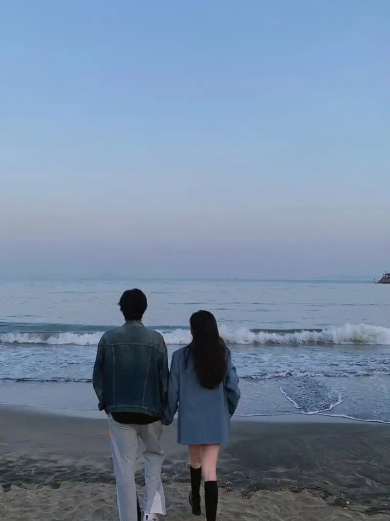 情侣背影壁纸 爱情最好的模样便是对方知你冷暖 懂你喜乐 如最后一张