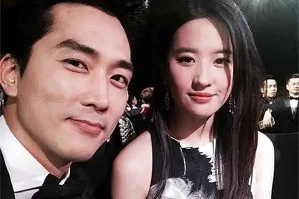 刘亦菲现在的男友是谁 刘亦菲公开承认的男朋友