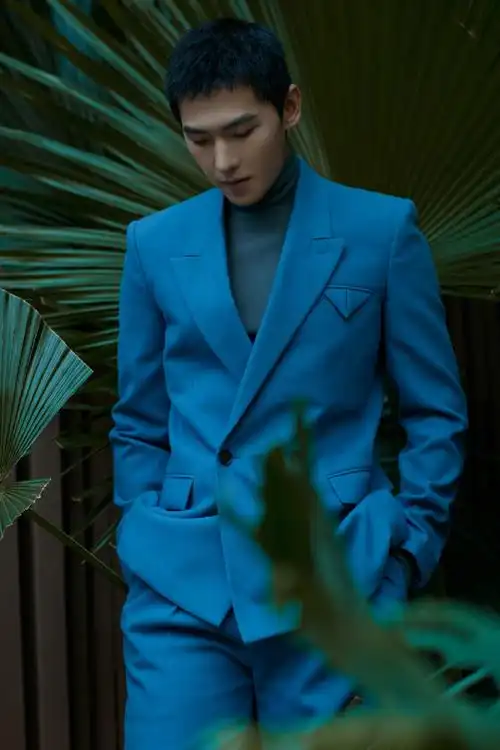 明星时尚##西装的n种搭配法