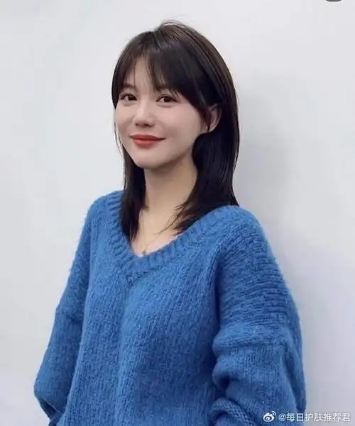 发型最新款发型图片女现在时尚女发型图片好看的刘海造型发型图片大全