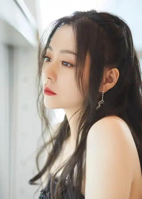 栩栩华生##时尚文化大赏##张靓颖再唱我用所有报答爱