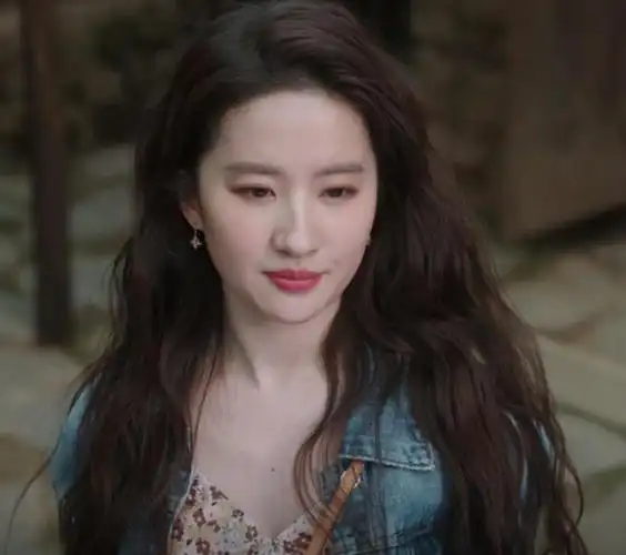 在恰当的年龄,出演最适合的角色,这是刘亦菲的幸运,也是观众的福气.