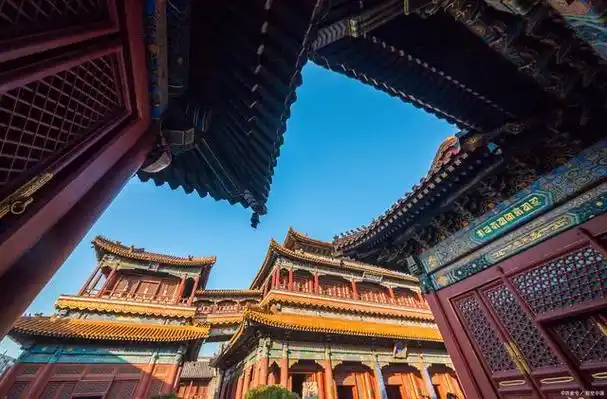 精妙绝伦的古建筑就是最光辉的成就,拥有雕梁画栋的宫殿是最壮观的