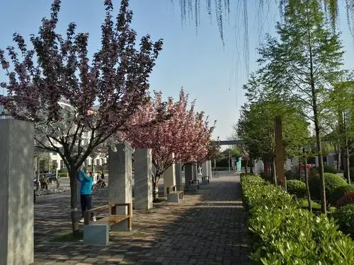 陕西省西安市雁塔区长延堡街道雁塔南路399号龙湖·曲江盛景天气预报