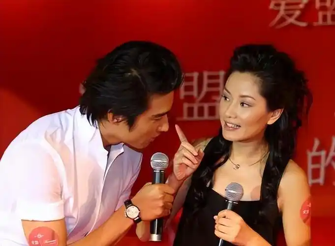 回顾演员胡兵暗恋瞿颖30年被母亲催婚51岁仍未婚未育