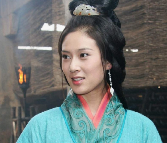 柳如玉眼熟,原来小时候的头像是她,从小美到大|庆余年|范建|赵柯_新浪