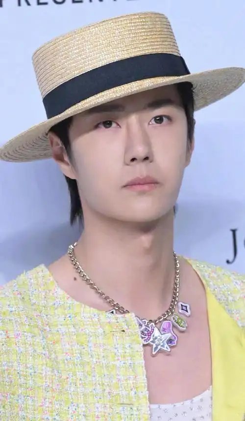 王一博帽子造型合集