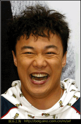 嘟嘟嘴gif陈奕迅gif逗比gif鬼脸gif