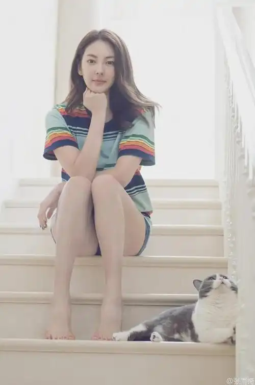 性感妖娆的魔鬼身材,让她的每一寸肌肤都叫嚣着成为了人间凶器|张雨绮