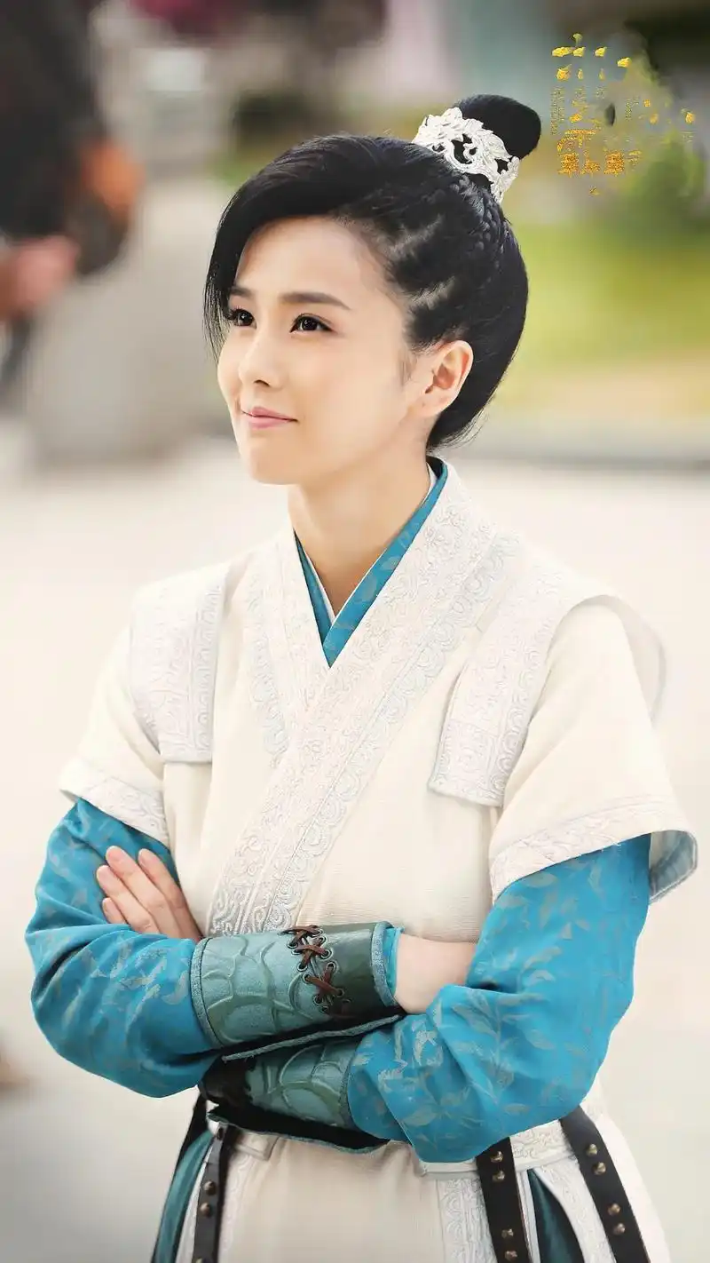 白鹿九流霸主剧照,这古装的模样让人一眼万年,真漂亮