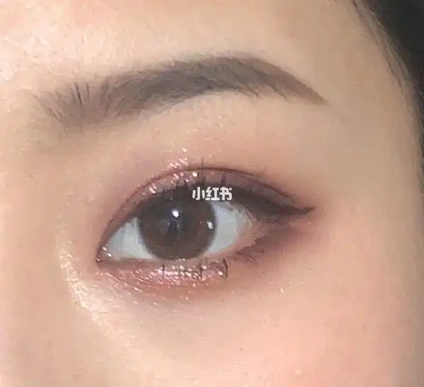 粉粉紫紫可盐可甜的眼影