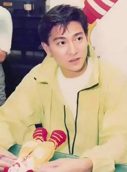 她陪了刘德华25年41岁仍未婚眼睁睁看着他娶了别人