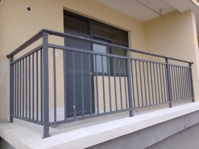 佛山小区护栏生产厂广州楼盘组装锌钢阳台扶手栏杆安装