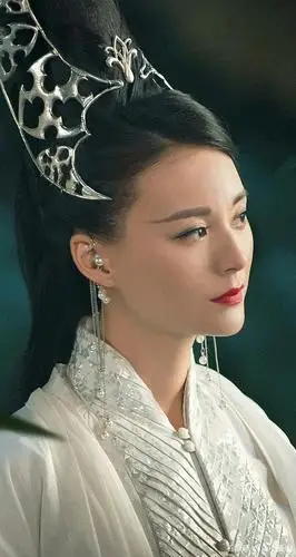 新《绝代双骄》邀月公主美图分享,感觉是全剧最美的角色!