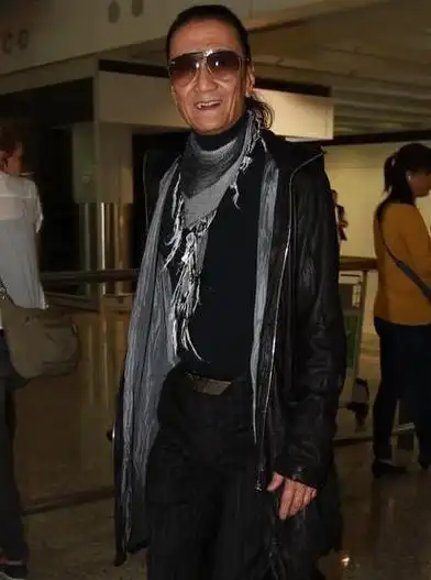 谢贤(第40届香港电影金像奖最佳男主角)_石塘网