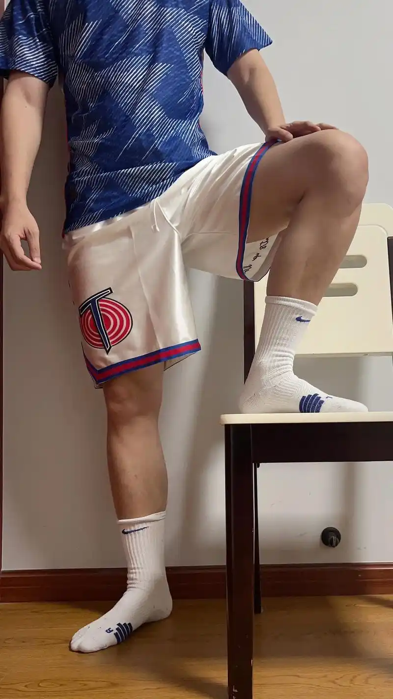 晒一组篮球精英袜.#篮球袜 #球袜壁纸 #球袜穿搭 #体育生 - 抖音