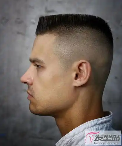 男生最潮寸头短发发型高颜值寸头男神个个都帅爆了,板寸男生发型图片