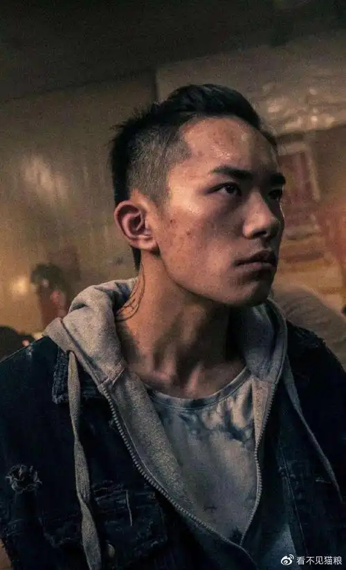 水门桥成影史第8部票房破40亿的电影李现找易烊千玺就对了