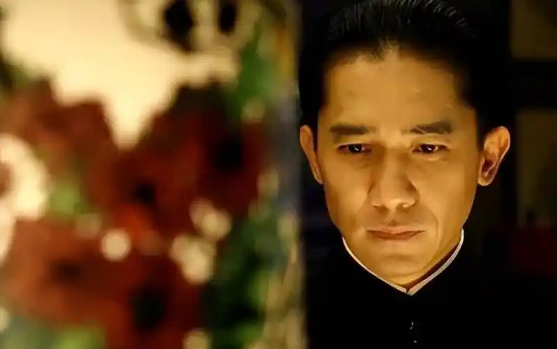 原创事实证明61岁久居日本的梁朝伟已经走上了另一条大道