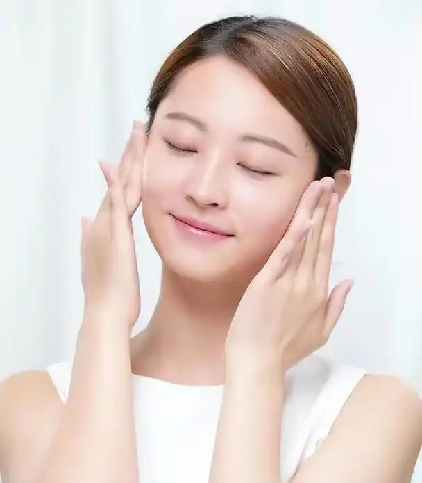 建议女生要学会的4步护肤法,坚持一段时间,皮肤就变白皙细腻