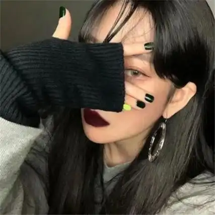 2022霸气高冷的背景图片真人女生 你已被我拉入黑名单请勿闯进我的