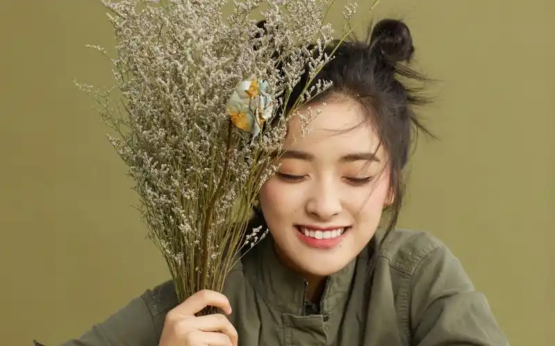 漫画女孩沈月甜美写真,大陆明星-回车桌面