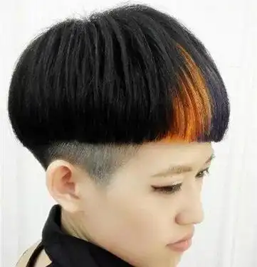 时尚女生短发盖头 2021最新短发盖盖头和颜色一样重要哦