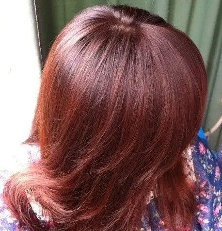 花王泡泡染发,第一次自己染头发,是红莓酱果的颜色,本来想染偏红一点
