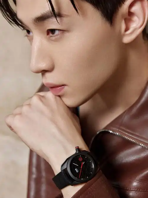 刘宪华巴黎男装周