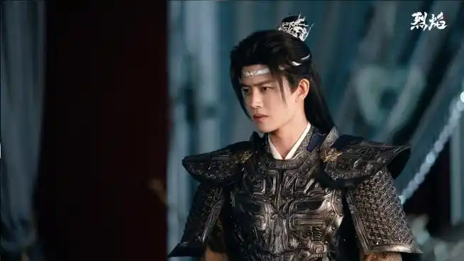 速来领取伍赓@任嘉伦allen剧照,今天王子继续送会员卡19点,在爱奇艺一