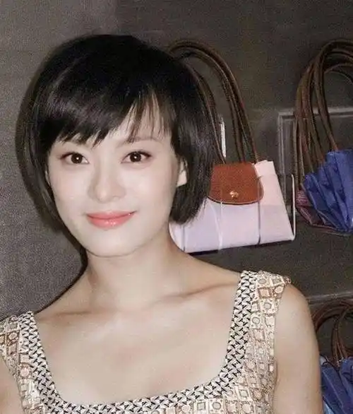 "无效养生"太伤人,孙俪新拍杂志大片经过层层精修也藏不住怪异_照片