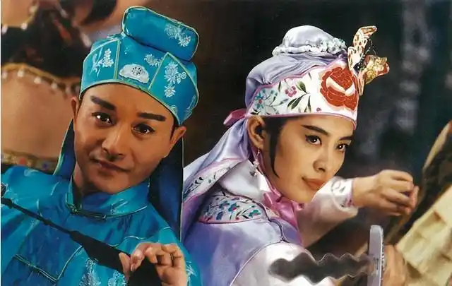 90年代没出演过星爷电影的女神,数来数去,就这两位