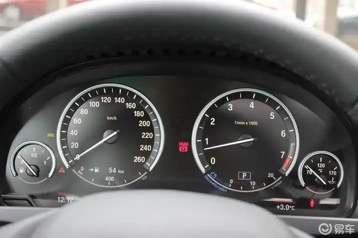 00年宝马x5仪表盘上的小绿格是啥意思