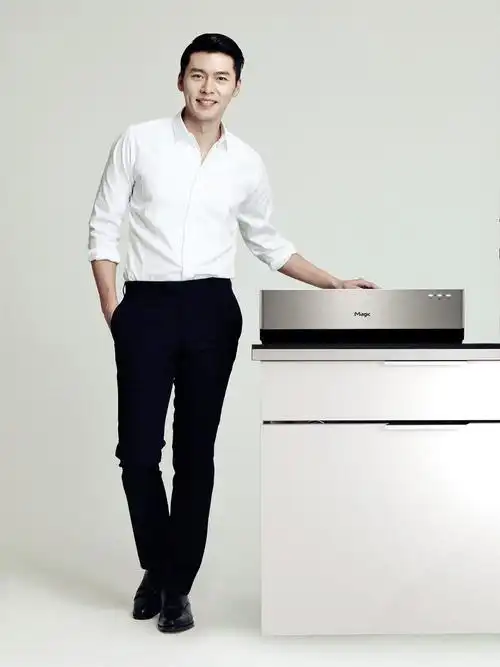 白衬衫加正装,无暇纯净的帅气魅力_男人