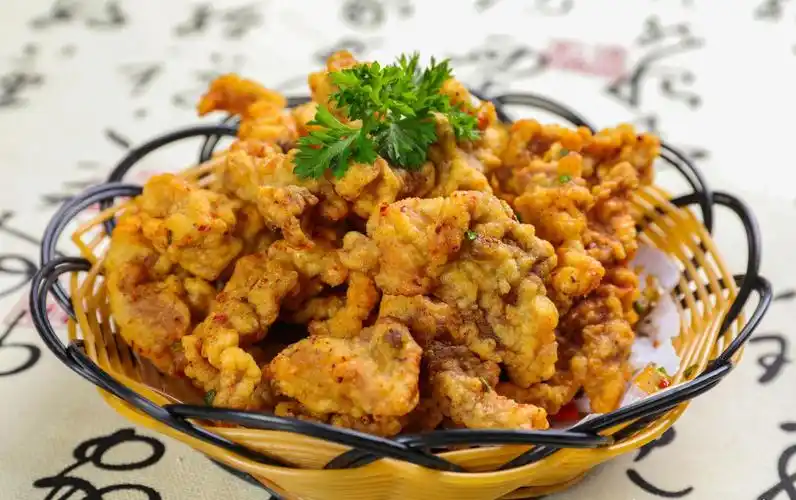 酥肉怎么做才脆做酥肉是用淀粉还是面粉大厨教你正确做法