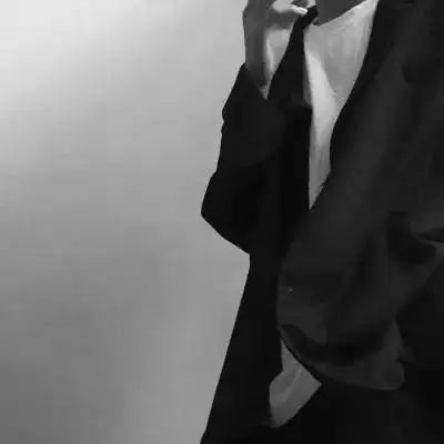 头像男ins高级质感黑白帅气图片_男生头像_头像屋