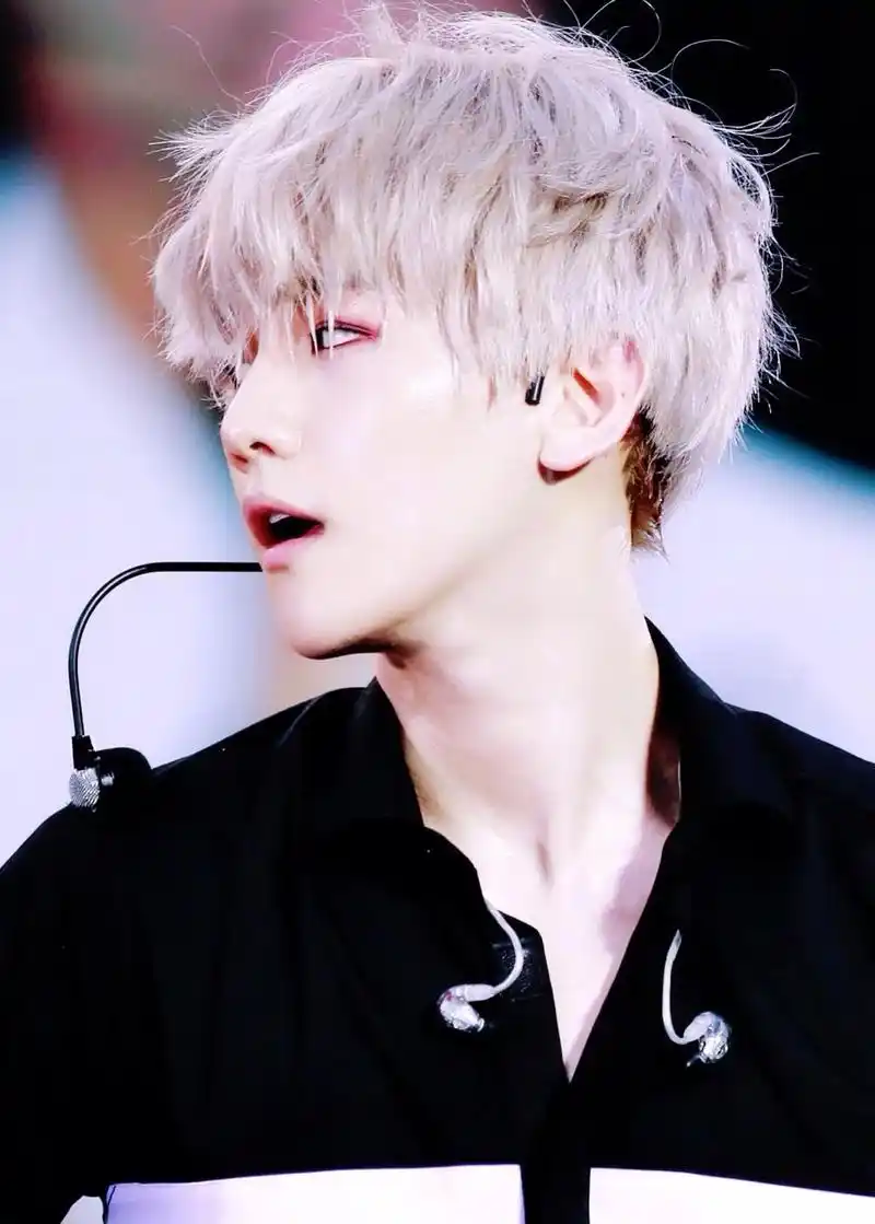 边伯贤图片合集#边伯贤 - 抖音