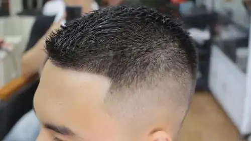 男士碎平头毛寸视频视频在线观看 - 西瓜视频