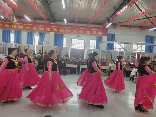 新疆叶城县依力克其乡开展迎新春民族团结一家亲联谊活动