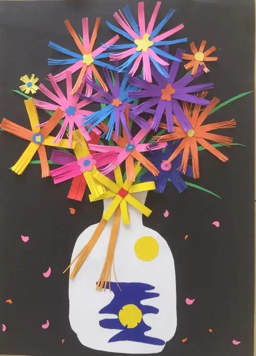 粘贴画《花瓶》