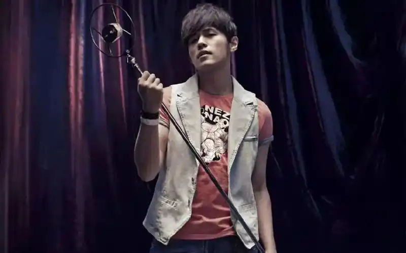 事实证明,华晨宇已走上了的另一条大路_腾讯新闻