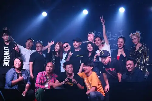 我我我的老师是rapper再现地下battle俊朗小生王雯洲演绎最帅坏蛋