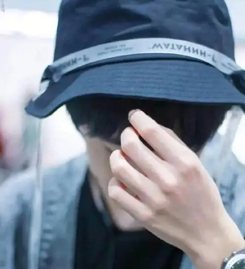 宋亚轩珍珠戒指太好看啦新歌烟花升停在星夜欢迎来听