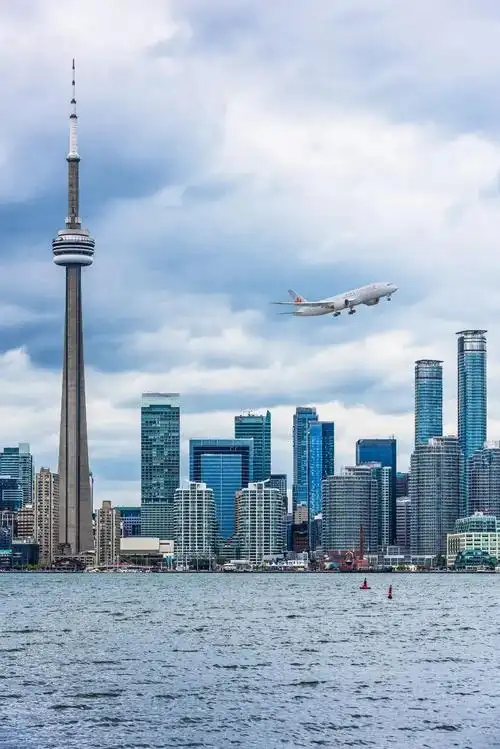 号外多伦多机场当选北美最佳机场