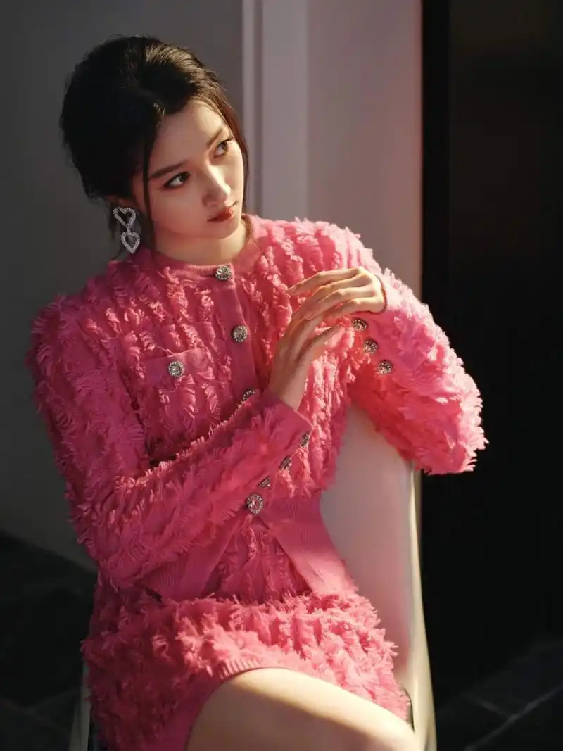 bebe|关晓彤解锁新代言好美05|||关晓彤解锁新代言[赞r]画报拍摄