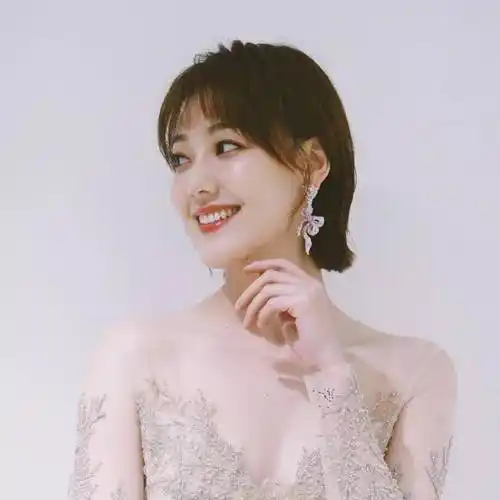 王冠明星个人信息大全-天空影院