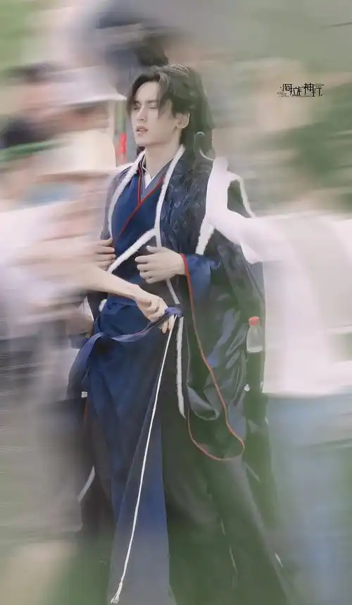 来自: momo 2021-07-22 10:06:19 已编辑 在组里看到了任嘉伦这张图