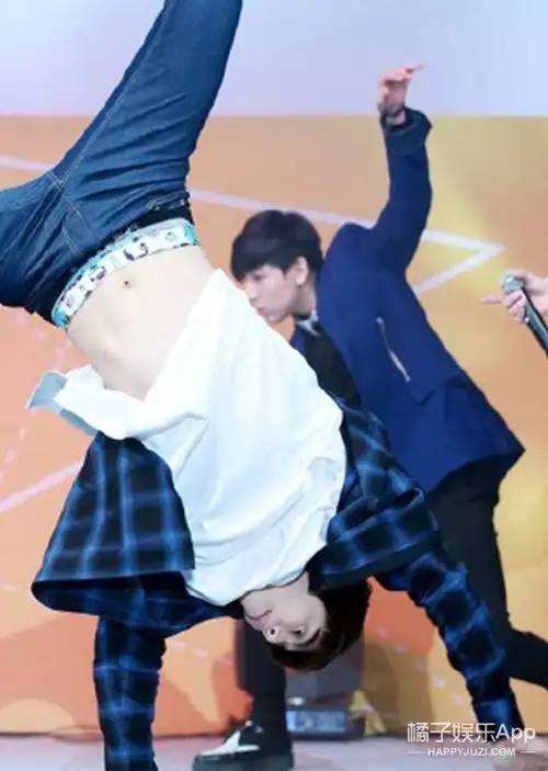 时尚丨找男票不求有鲜肉的颜值但求像他们一样穿内裤