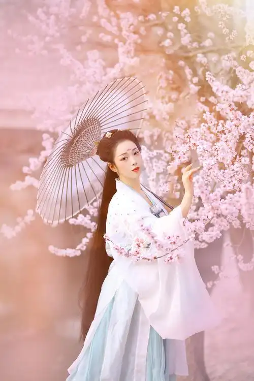 桃之夭夭_人像_poco摄影,汉服,古风,桃花,花意浓