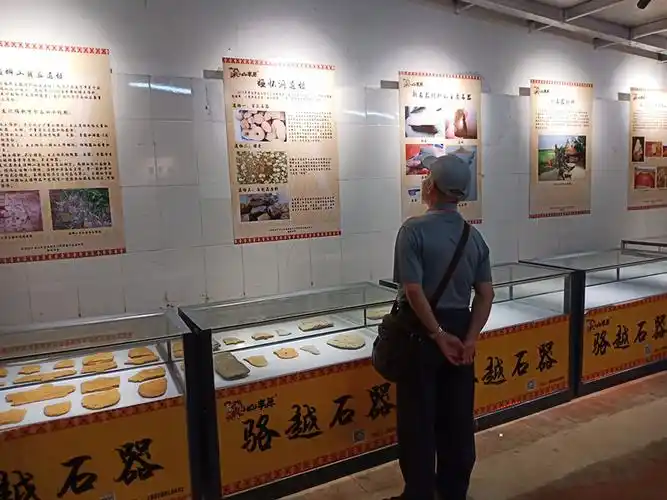 骆越文化科普基地六一活动别开生面